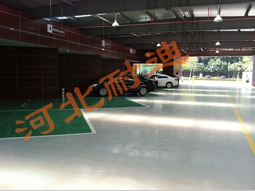 聚氨酯自流平地坪